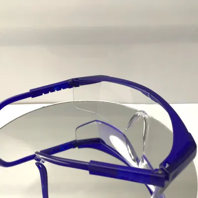 Occhiali di sicurezza di alta qualità Occhiali di protezione Goggle multifuzione trasparenti fabbrica Vendere lenti per PC senza rivestimento Hot CE