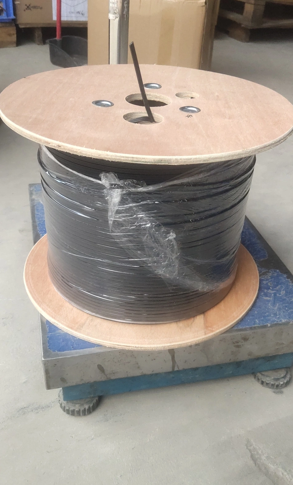 1/2/4/6/8/12cores G657A1/A2 LSZH Single/Mulit Mode Outdoor/Indoor Steel Wire Fibra Optica FTTH Fiber Optic/Optical Flat Drop Cable