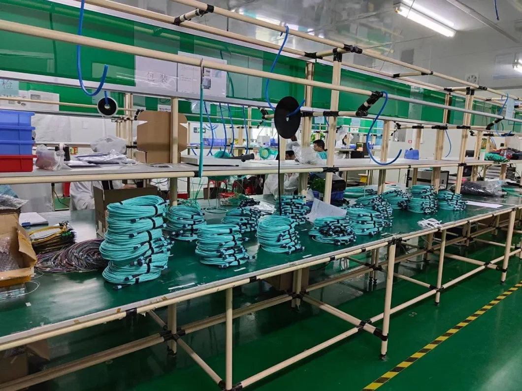 China Manufacture LC/Upc-LC/Upc Singlemode PVC 3meter Duplex Fiber Optic Patch Cords