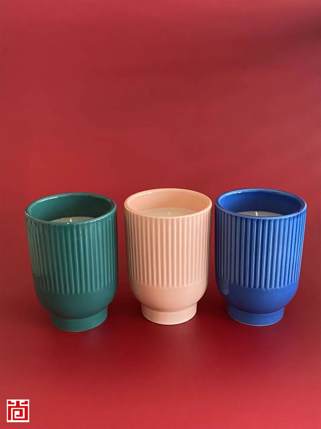 European Style Vertical Line Ceramic Candle Holder with Soy Candle