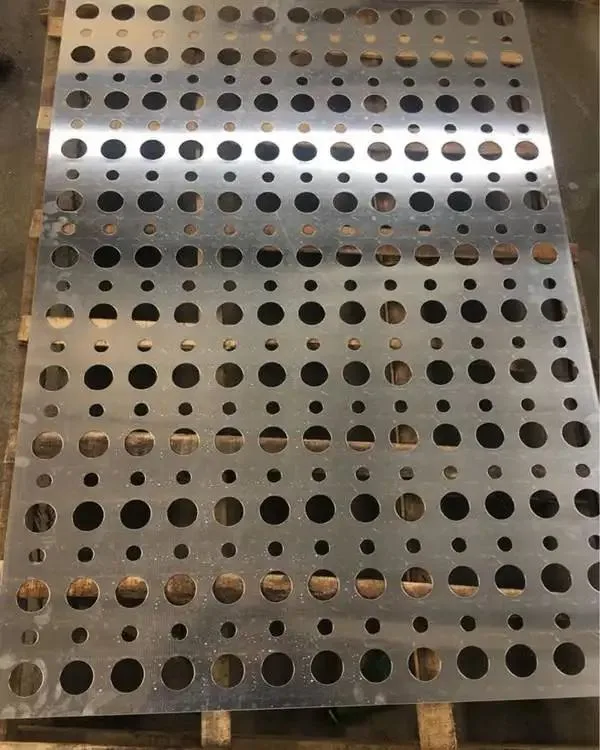 Round Hole Punched Stainless Steel Perforated Metal Sheet Decorative Stainless Steel Perforated Sheet