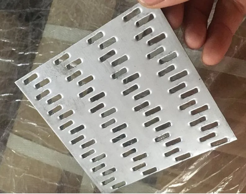 Galvanized Metal Round Plate with Barb for Wood House Connection
