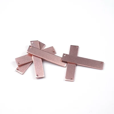 Piezas de estampación de chapa personalizada de la Ronda de aluminio estampado en blanco la placa de acero inoxidable con un agujero para Pet Tag