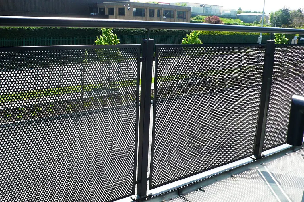 Decorative Micron Punched Hole Metal Mesh 1.2 3mm Aluminum / Stainless Steel 304 316 Round Hole Perforated Sheet Metal