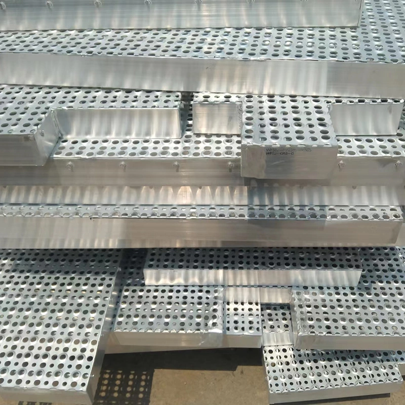 Stainless Steel Round Hole Irregular Shape Perforated Metal Sheet Plate