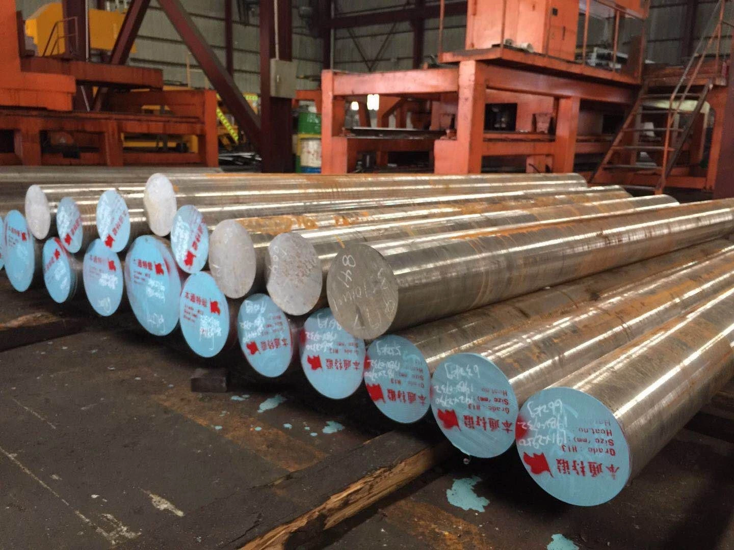 Scm435 laminado en caliente 35CrMo SAE 4135 Barra de acero redondo de acero de Qt