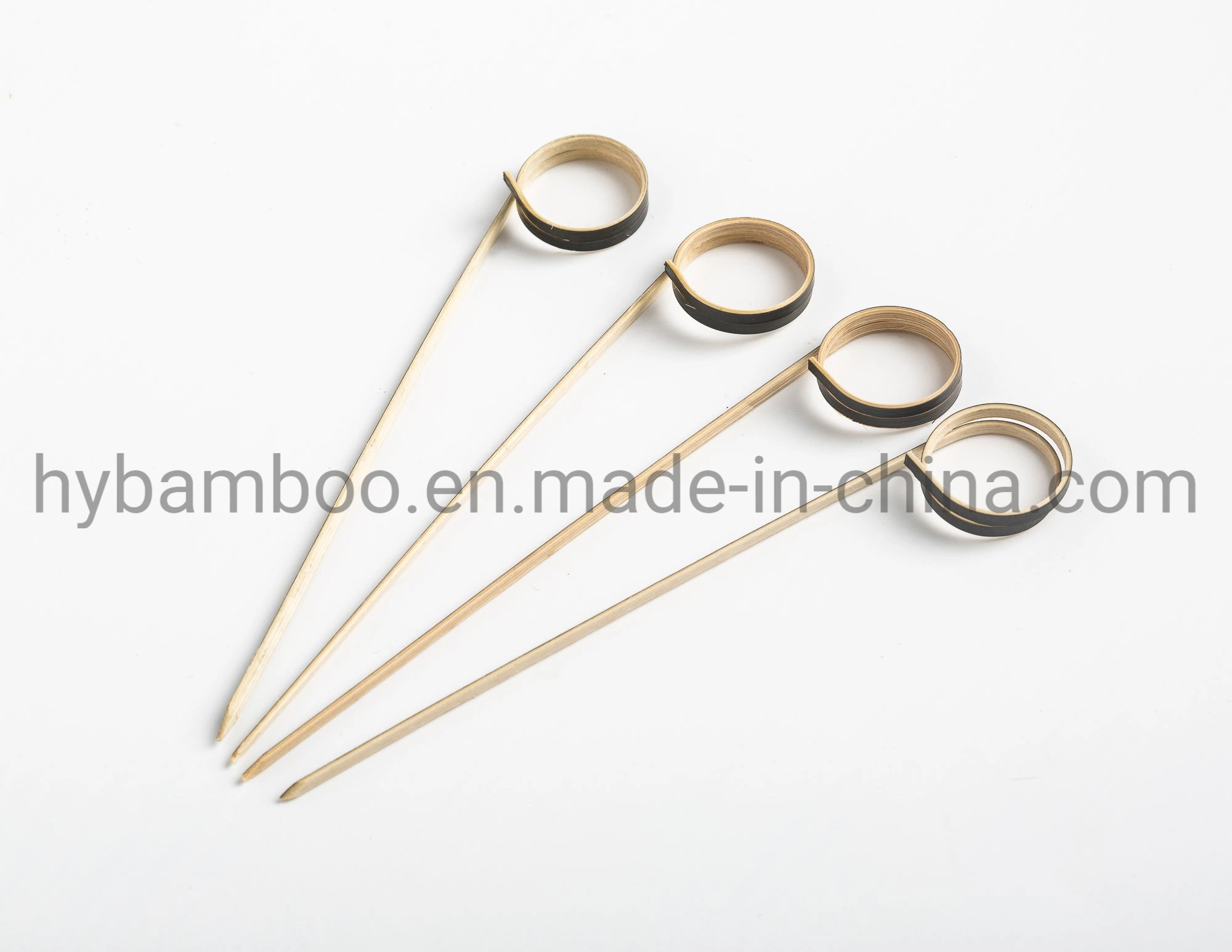 Ca&#241;as de bamb&#250; rollo palos para el uso de la barra de pastel