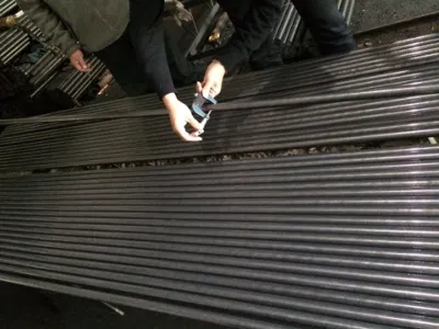 Rullo trasportatore per barre di traino rotonde a freddo in carbonio lucido di precisione in acciaio inox Barra rotonda in acciaio