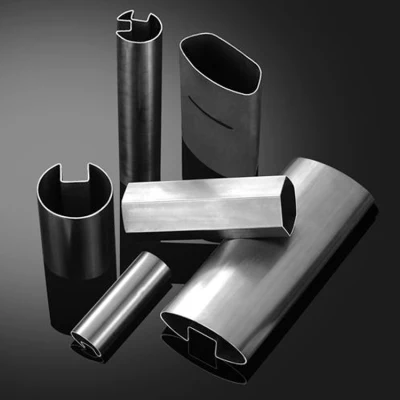 All&prime;ingrosso ASTM A312 A270 3A 4 pollici 6 pollici 8 Tubo senza saldatura in acciaio inox da 304 304L 316 316L, saldato per sanitari Tubo in acciaio