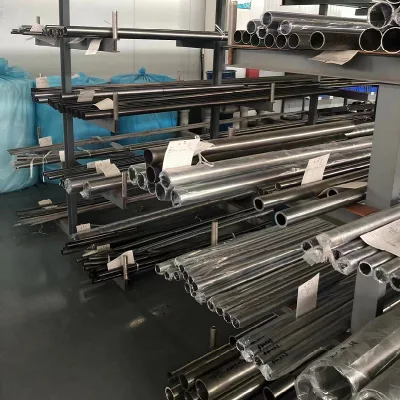 Fornitura professionale al produttore tubi SS ASTM 201 202 301 304 304L 316L 317L 309S 310S 347 430 321 2205 ROTONDO Tubo quadrato in acciaio inox per edilizia