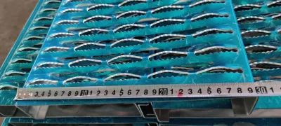 Decorazione galvanizzata lamiera perforata fori rotondi