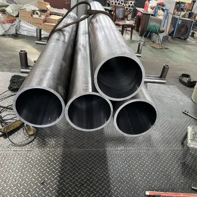 Tubo cilindrico a testa bombata 1026 tubo in acciaio al carbonio senza saldatura