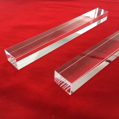Elevata resistenza alle temperature purezza Personalizza vetro al quarzo in silice trasparente quadrata Asta per guida UV