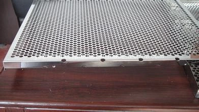 0.8mm 0.9mm 1.0mm Thickness Round Hole Galvanized Steel Perforated Metal Sheet Decorative Perforated Metal Mesh Plate