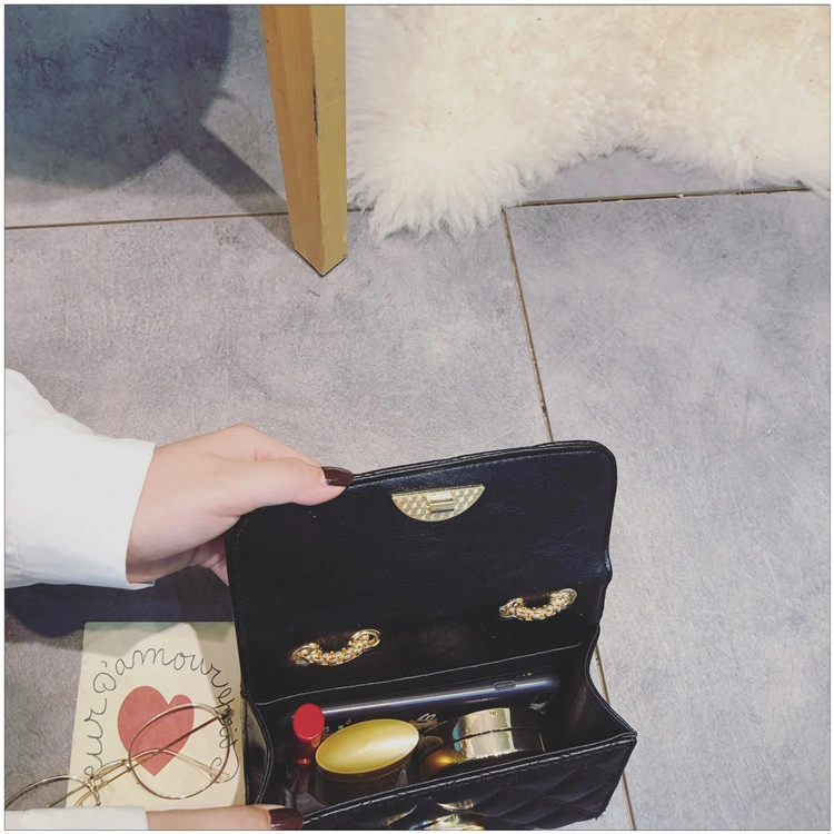 New Girls Solid Color Semicircular Lock Slung Rhombus Small Square Bag Fashion All-Match Shoulder Bag