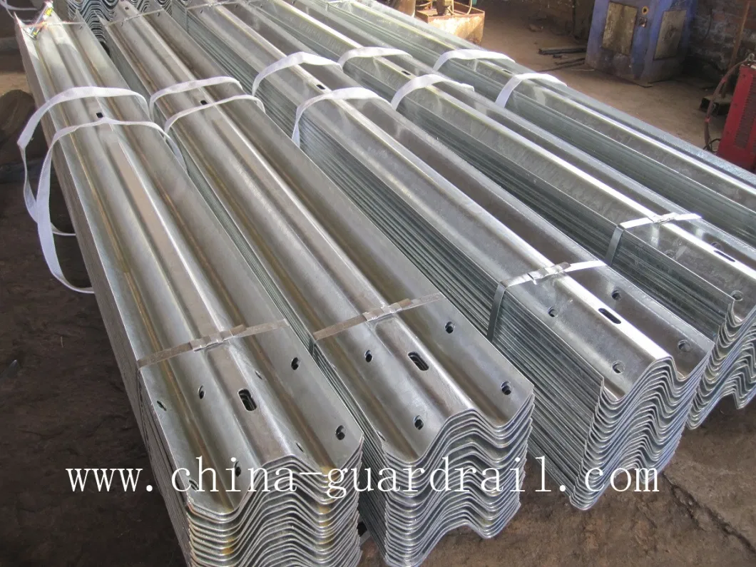 Hot DIP Galvanized Svodidla Ocelova Steel Corrugated W Beam Guardrail