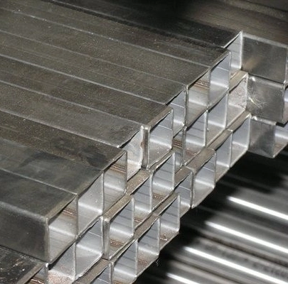 Hot Dipped Galvanized Welded Rectangular/Square Steel Pipe/Tube/40X40 75X75 Hollow Ms Square Pipe