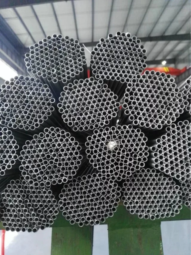 Tubo in acciaio inox lucido da 1 pollice