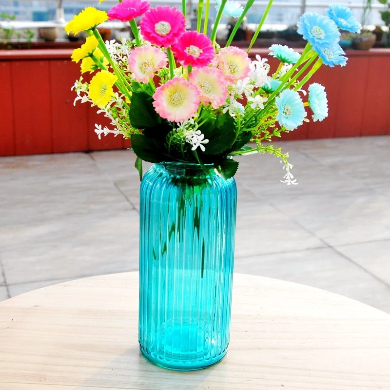 Tondino in vetro con decorazione a casa e colore a righe per Fiori