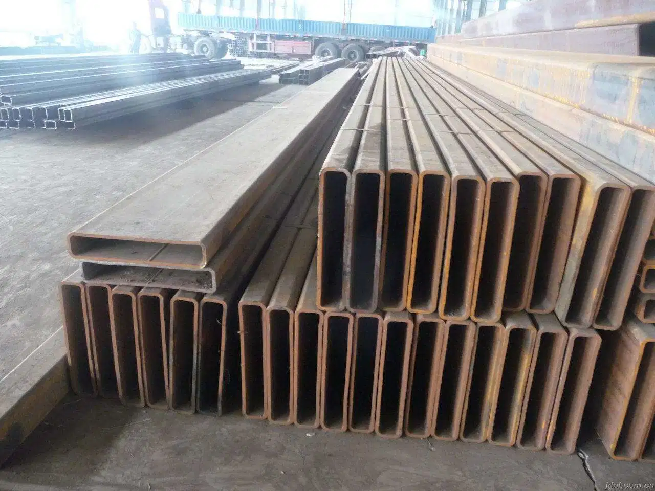 Asta cava in acciaio laminato a caldo quadrata 4X4 di dimensioni standard