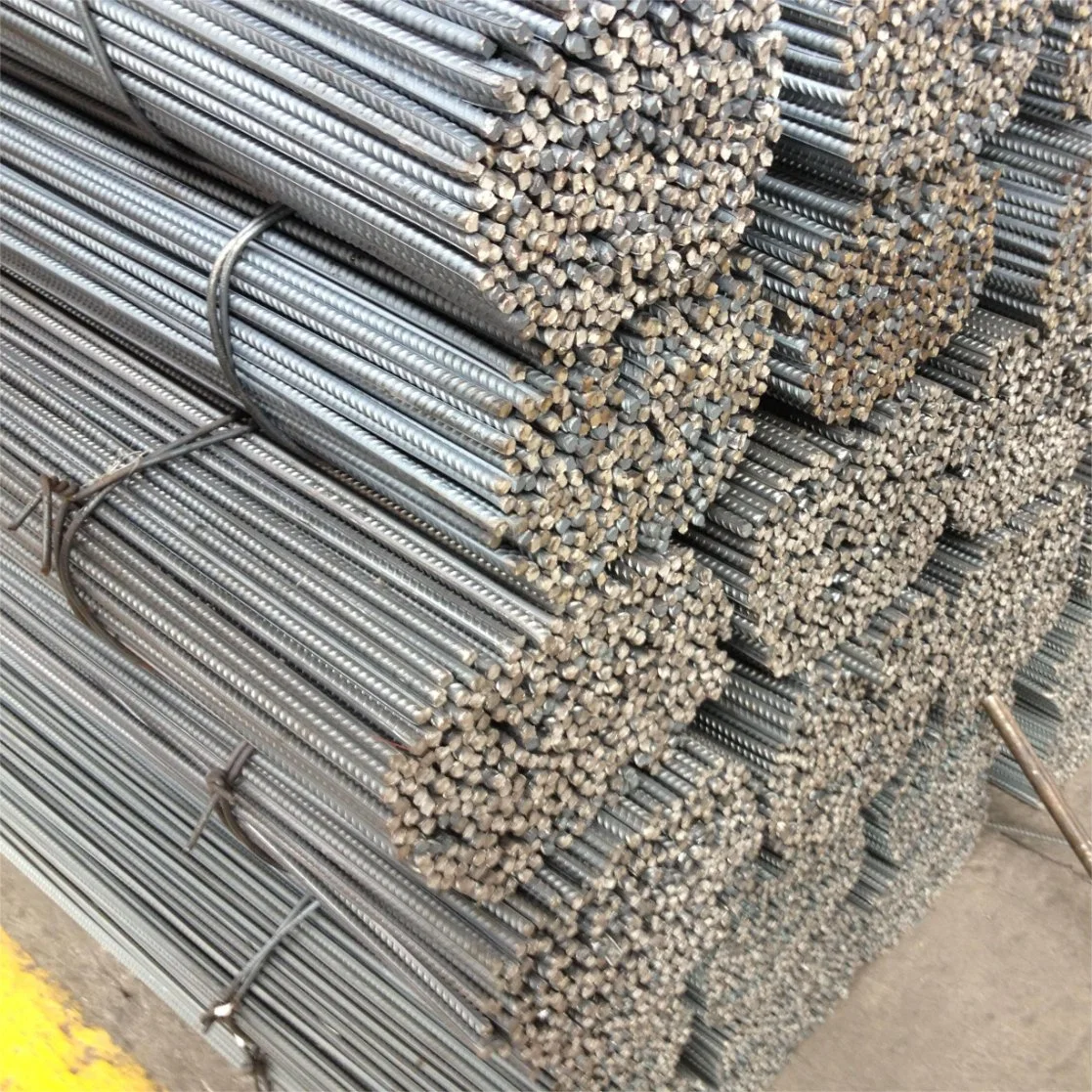 Cantiere acciaio al carbonio Rebar calcestruzzo sismico Rebar deformato tondo Barra di taglio in acciaio