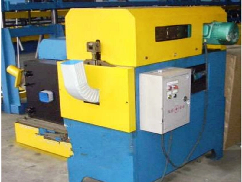 Tondo e quadrato acciaio zincato colore pioggia tubo a scarico fare Linea di formazione rullo pressa