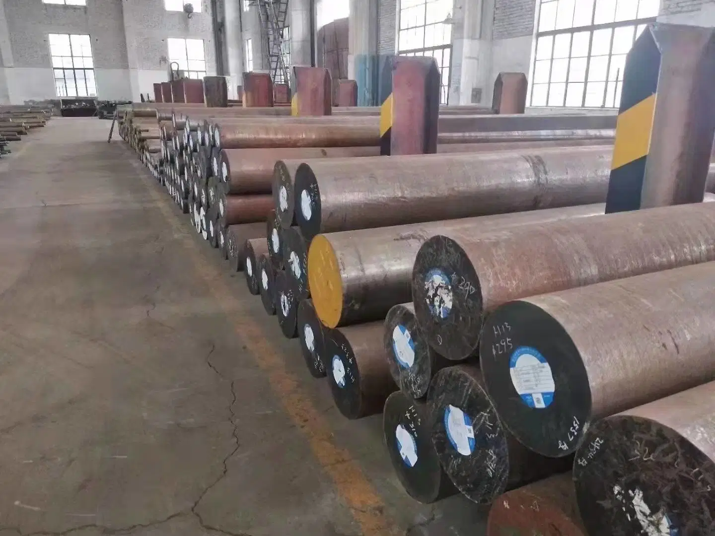 12L14 11smnpb30 Sum24L barra di acciaio per taglio senza trafilatura a freddo carbonio Barra rotonda