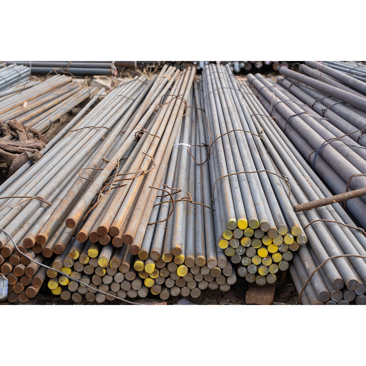 Q235 SS400 ASTM A36 S235JR Q345b S355JR SAE1020 SAE1045 carbonio Asta di ferro rotonda