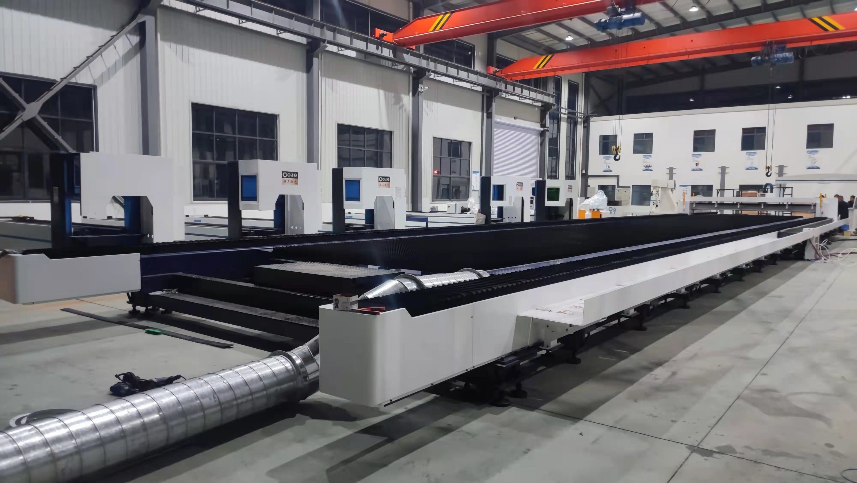 Taglierina laser di grande formato 40 mm alluminio metallo forma fibra metallo Macchina da taglio laser