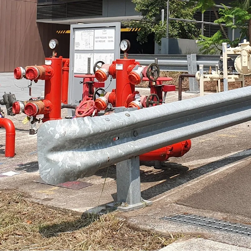 Barra di protezione W laminata a freddo/acciaio per sicurezza stradale/urto stradale Barriera