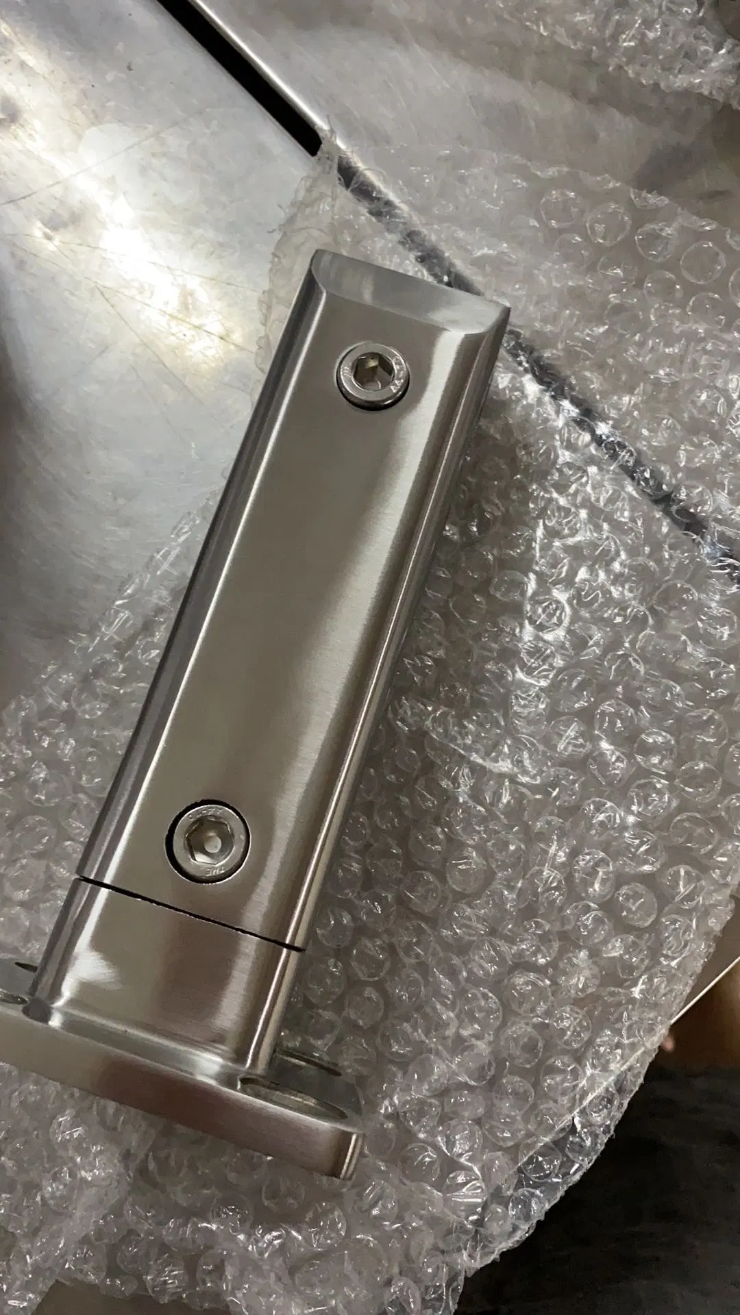Piastra base quadrata in acciaio inox codolo in vetro con due fori Rubinetto per vetro