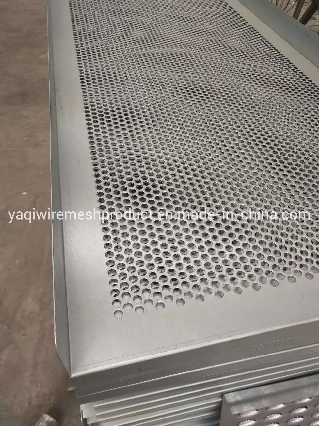 0.8mm 0.9mm 1.0mm Thickness Round Hole Galvanized Steel Perforated Metal Sheet Decorative Perforated Metal Mesh Plate