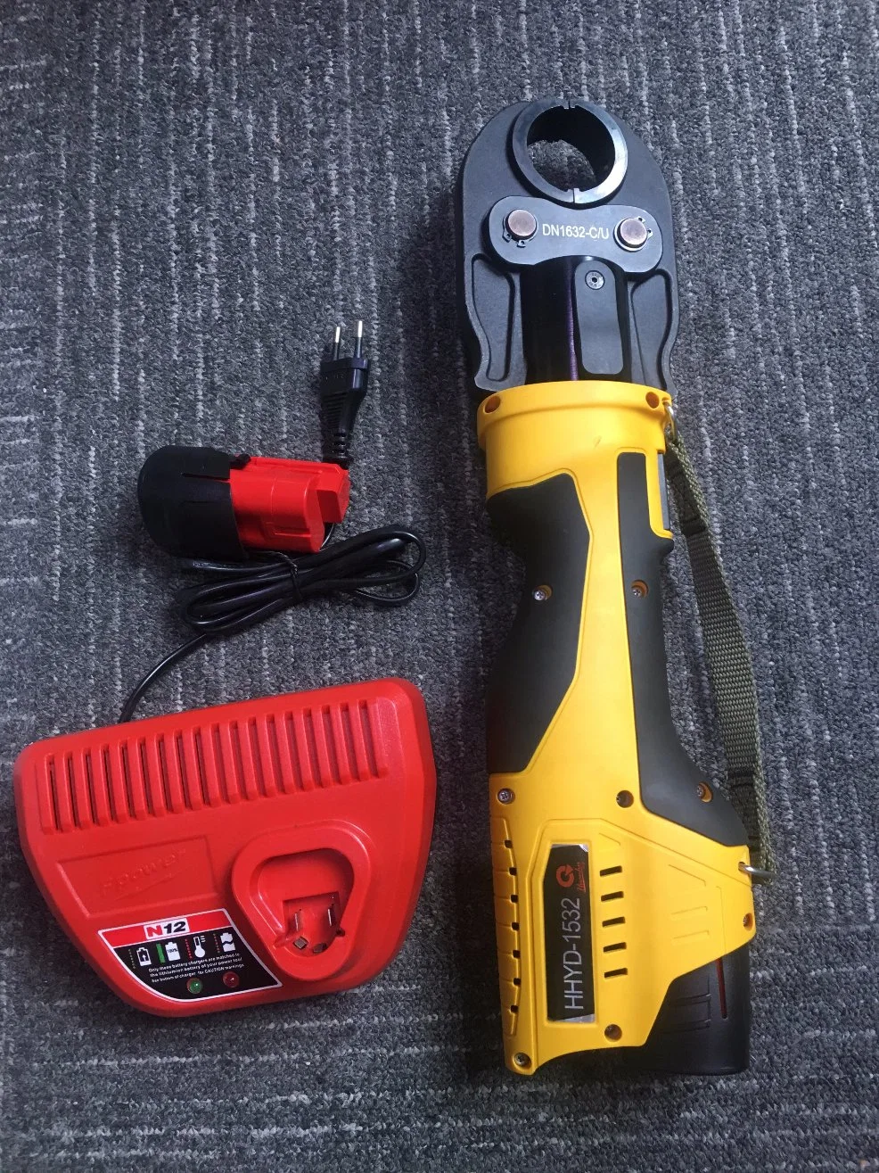 Battery Crimping Tool for Pex Al Pex Pipes 16mm to 32mm (TH or U profile) Pex Press&#160;