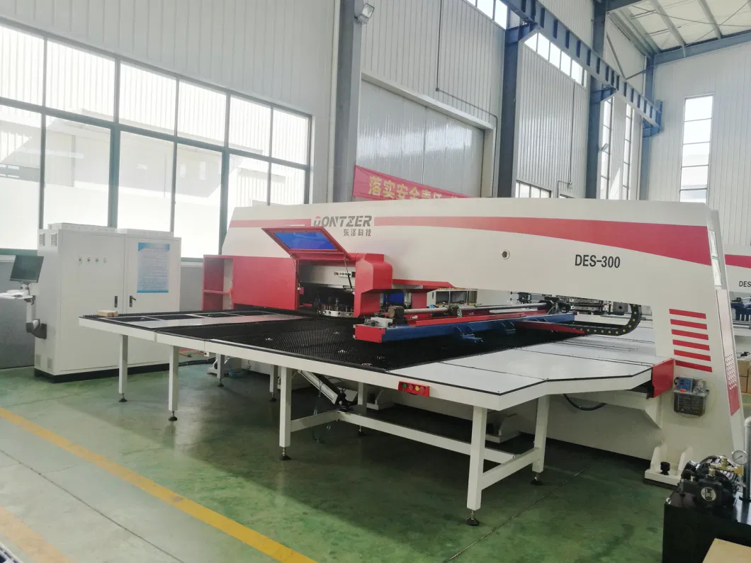 Hydraulic Stainless Steel, Carbon Steel Panel Plate CNC Turret Press Punching Machine Tools for Screen Mesh Hole, Metal Coil