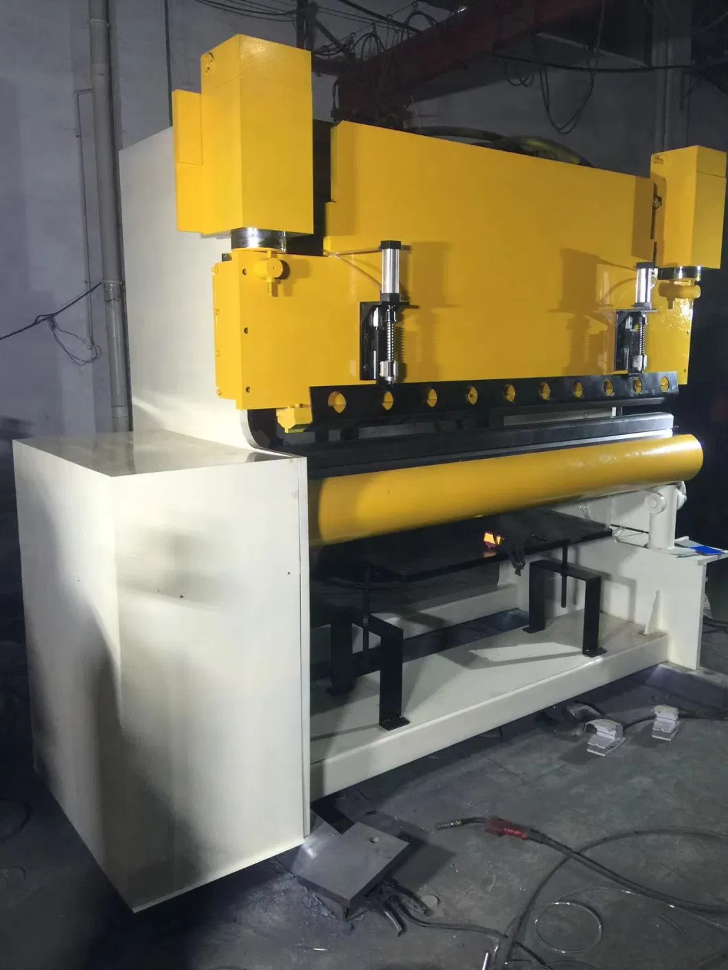 Kinds of Moulds for Four-Column Hydraulic Press Machine