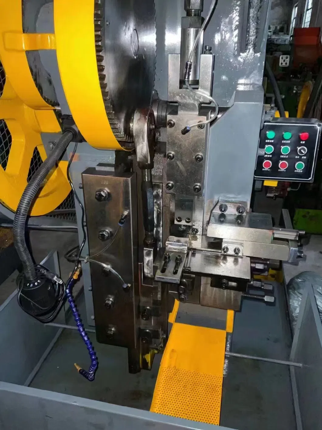 Automatic Metal Feeding Cutting and Thread Rolling Machine