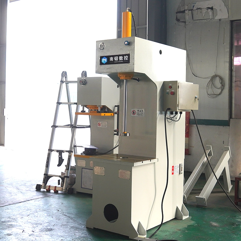 Nadun Mini Press with Hydraulic Power and C Type for Metal Straightening