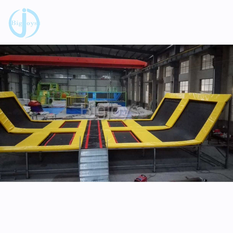 Medium Size Indoor Trampoline Park for Kids (BJ-L001)