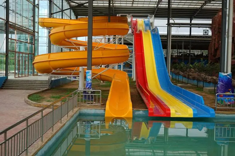 Large Rainbow Spiral Slide on Water Park Glass Fiber Commercial Outdoor Slide