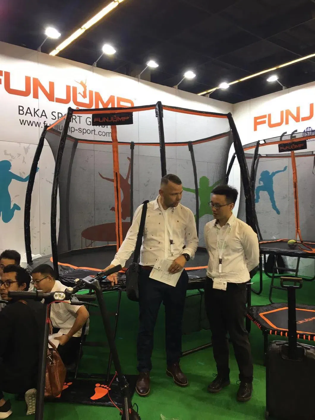 Funjump Fitness Multicolor Trampoline 8FT 10FT Outdoor Garden Trampoline with Safety Enclosure Net