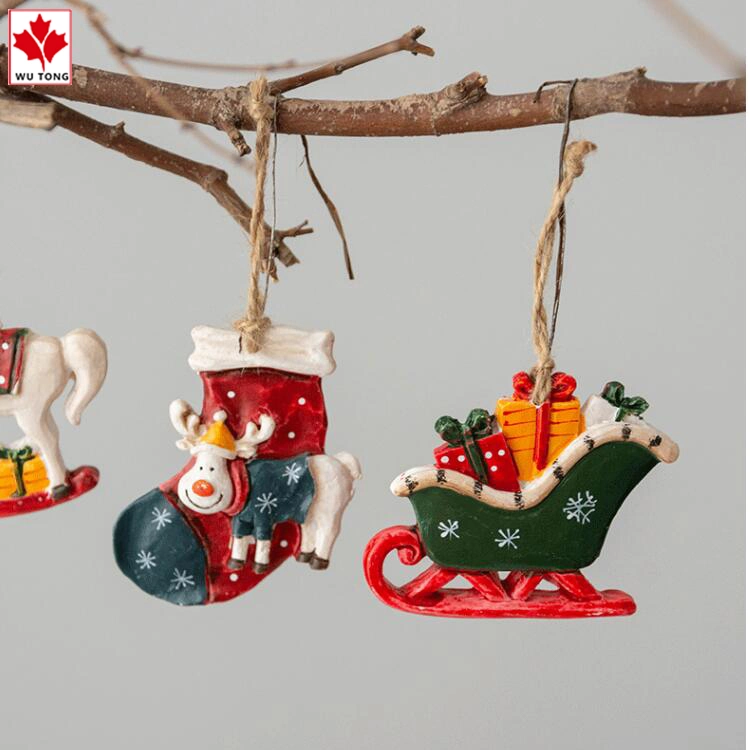 Customized Resin Christmas Ornaments Figurines Resin Hanging Deer Snowman Santa Claus Figurines