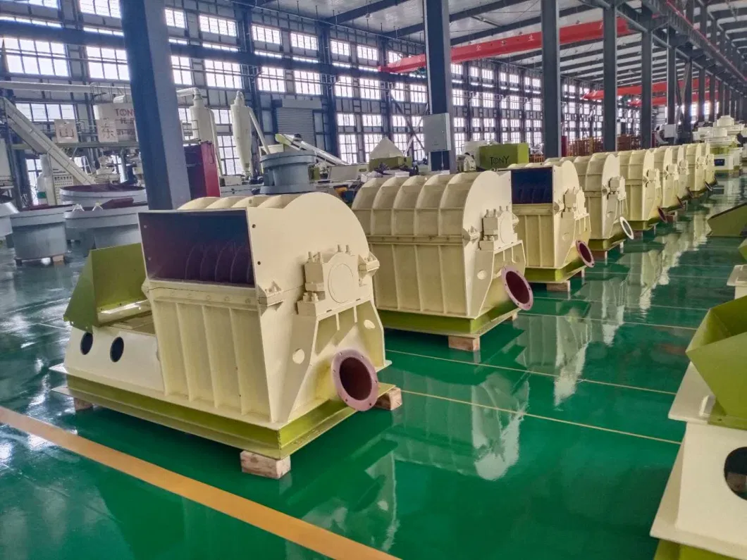 Competitive Price Wood Chips Crushing Grinding Machine Hammer Mill for Sale