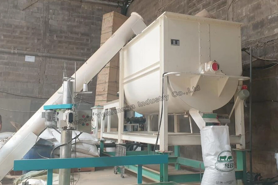 Multifunctional Grain and Straw Feed Grinder Feed Crushing Machine Feed Hammer Mill