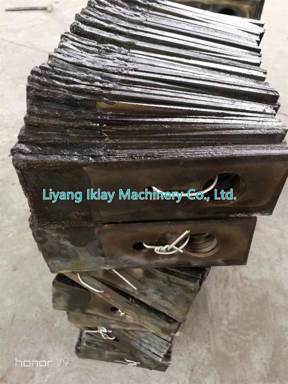 Factory Provide Wholesale Hammer Mill Spare Parts Blades Screens Hammer Slice
