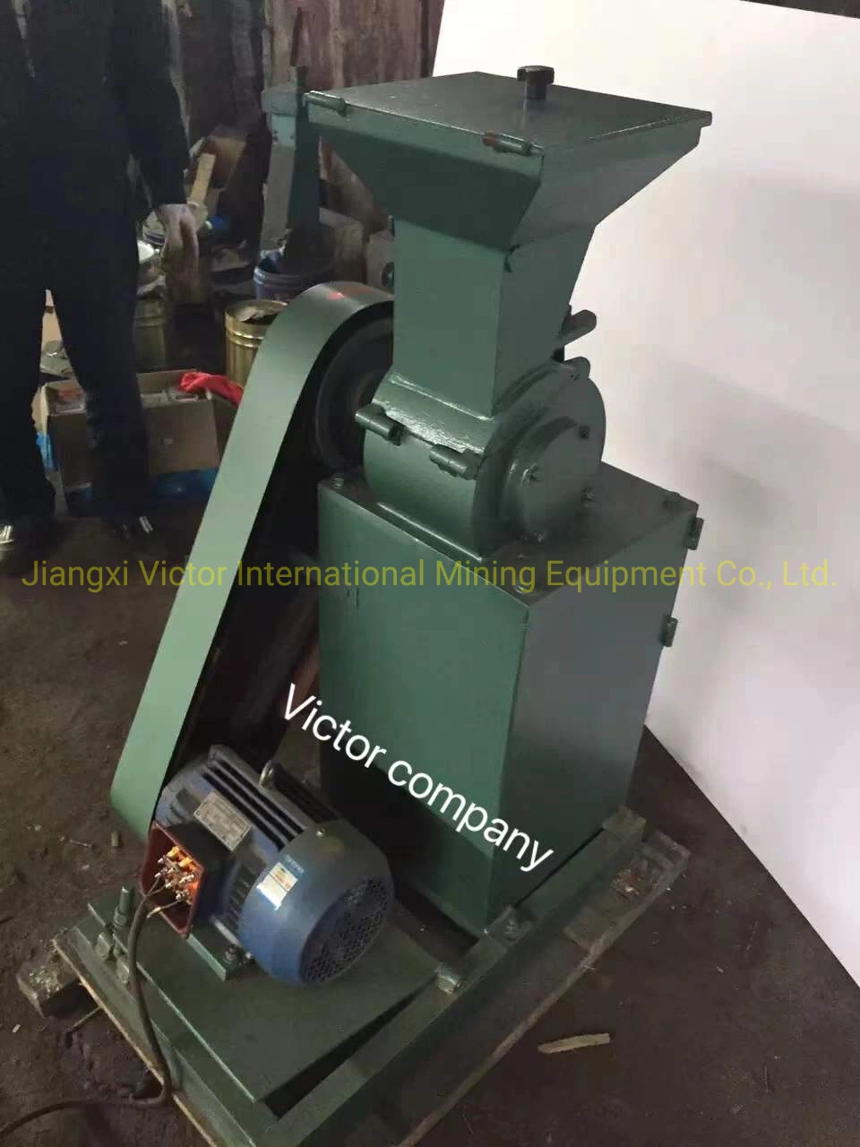 High Performance 400-800kg/H Mini Mobile Rock Crushing Hammer Crusher Machine on Sale