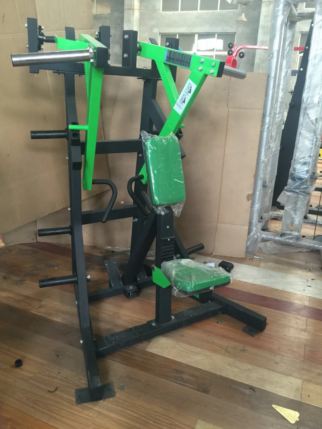 Gym Equipment Commercial Fitness for Sale with Low Row Pull Down in Gymnasium