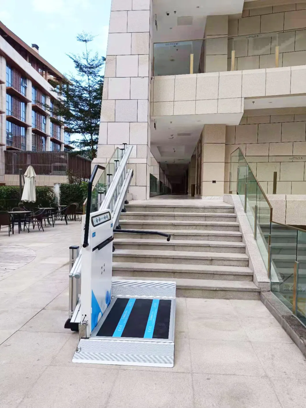 Hydraulic Wheelchair Platform Inclined Lift for Curved or Turning Staircases