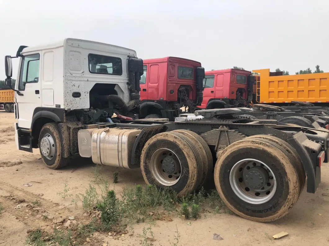 Cheap Price Famous Brand Used HOWO 2016 Model 10 Wheels 6X4 Tractor Truck for Sales