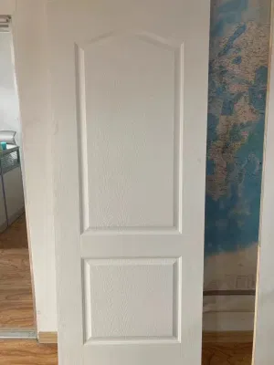 Puerta interior de madera de nuevo diseño