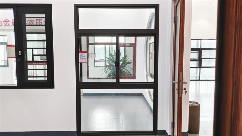 Modern Style Aluminium Narrow Frame Tempered Glass Casement Patio Doors for House